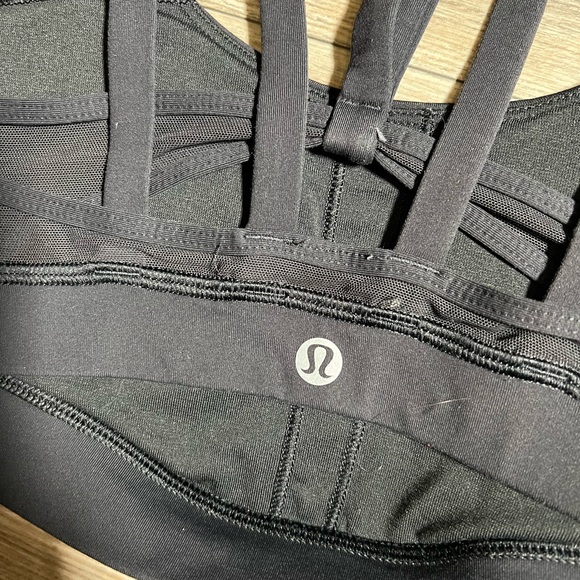 Lululemon Women Sports‎ Bra - Picture 3 of 6